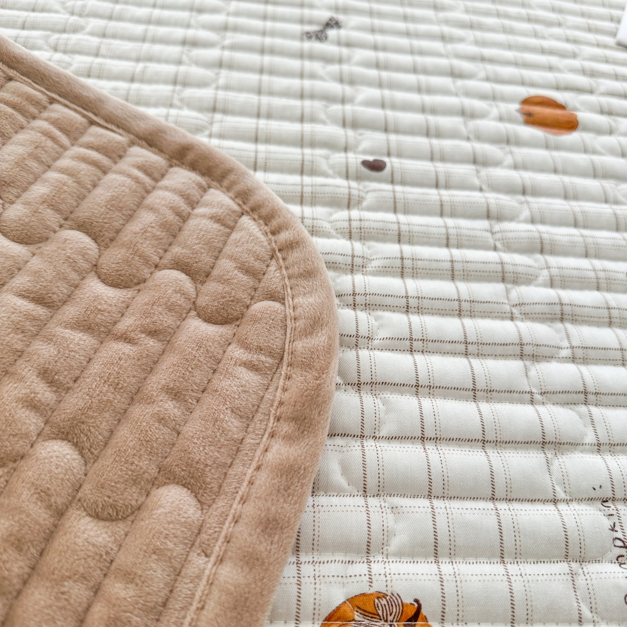 91家纺网 家纺一手货源 找家纺 凌云家纺 2026新款学生宿舍全棉床盖三件套 南瓜可可