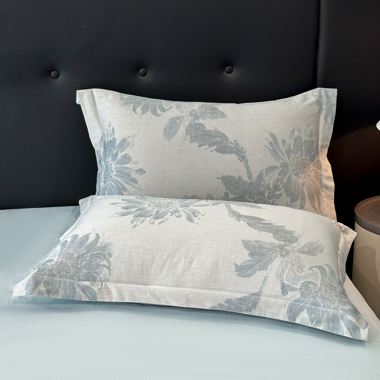 91家纺网 家纺一手货源 找家纺 （总）宇航家纺 2026春夏新款简约全棉纯棉拼接60s色织提花绣花四件套