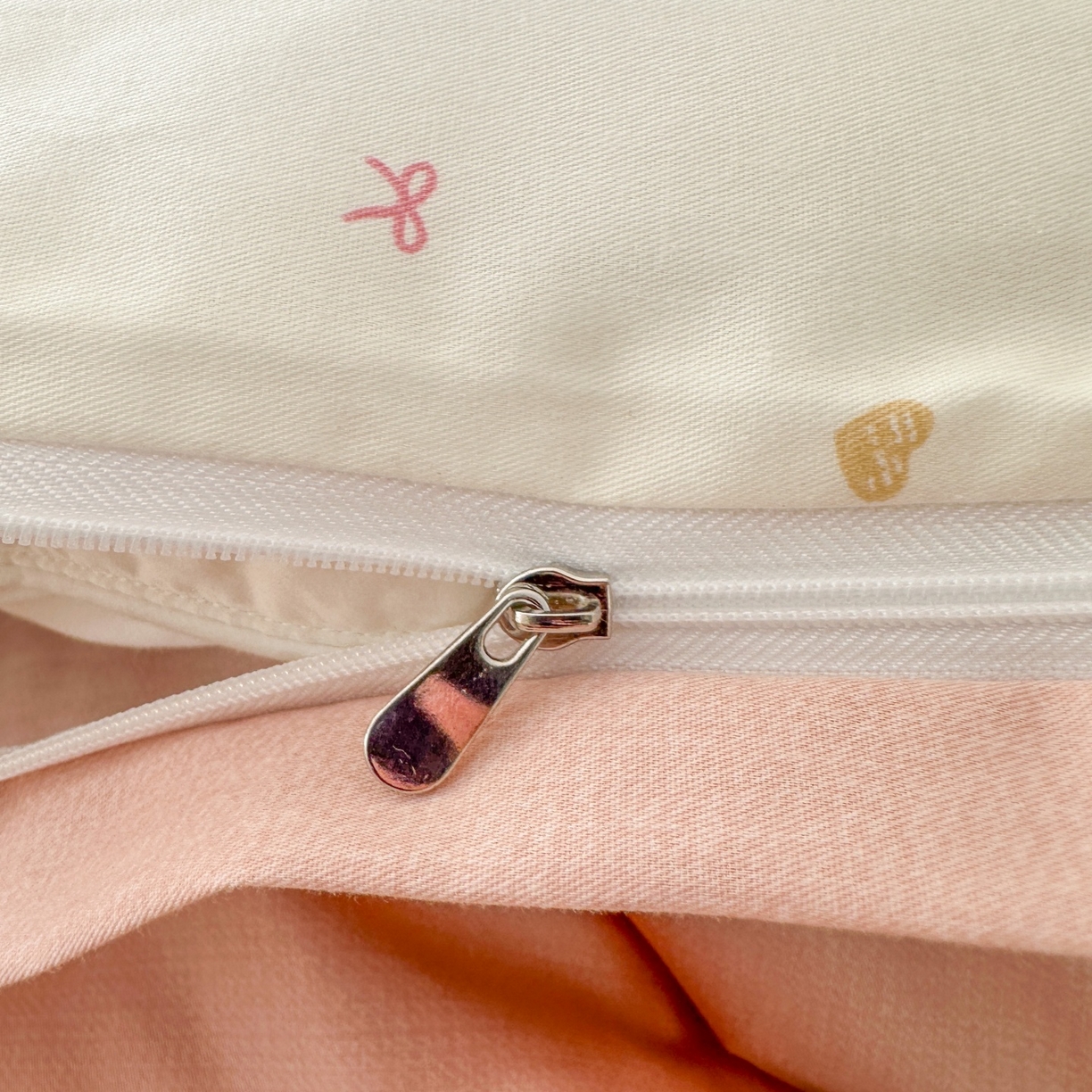 91家纺网 家纺一手货源 找家纺 凌云家纺 2026新款学生宿舍全棉床盖三件套 怦然心动