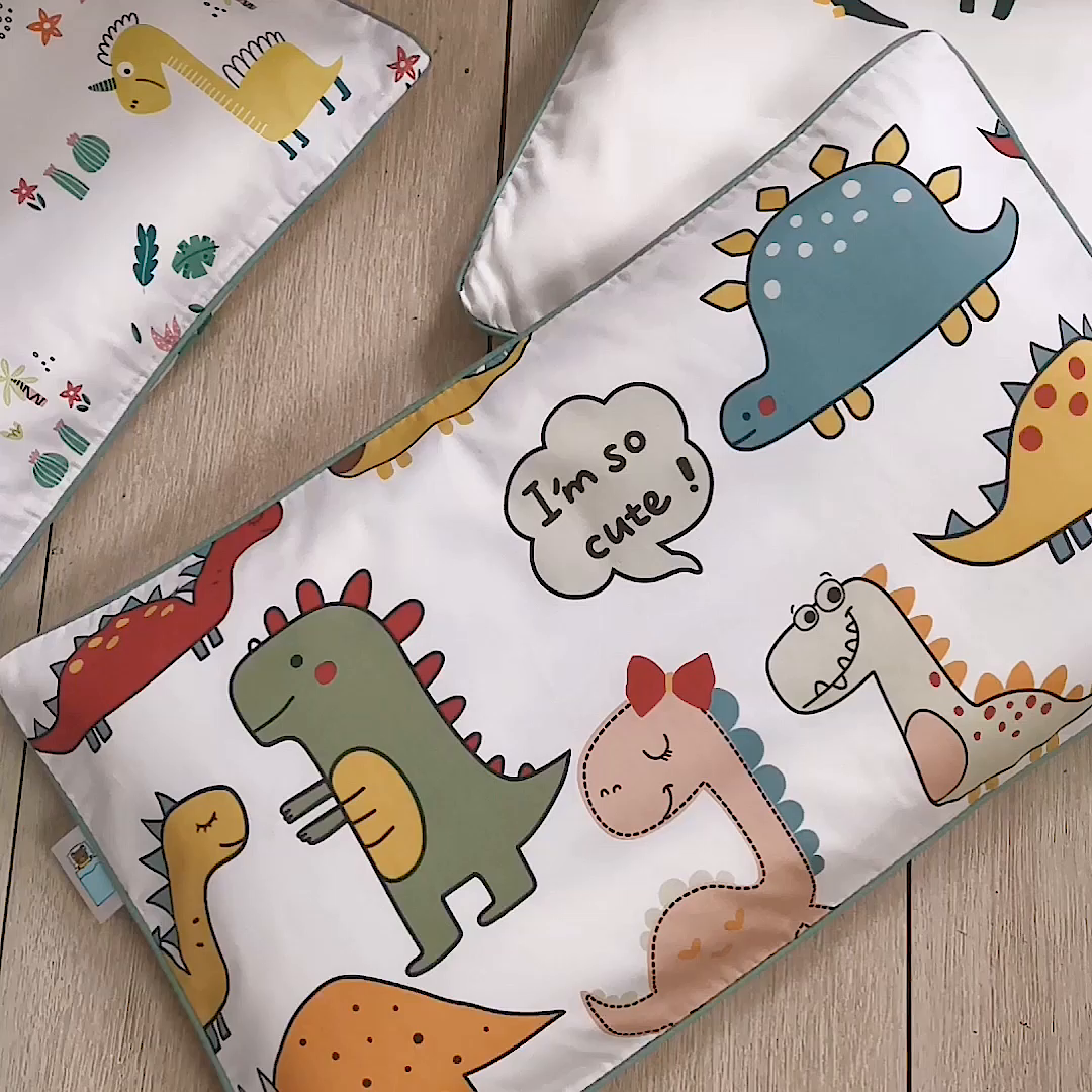 91家纺网 家纺一手货源 找家纺 良佐生活 2026新款60支全棉纯棉贡缎嵌绳款枕套 草莓小町