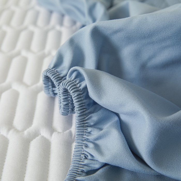 91家纺网 家纺一手货源 找家纺 女子家纺 2026新款新款A类新疆棉花夹棉防水单品床笠 小竹纹-雾蓝