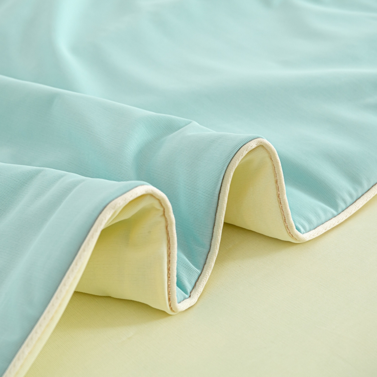 91家纺网 家纺一手货源 找家纺 爱彼家纺 2026新款冰吸薄荷A类氨纶黑科技凉感夏被冰薄荷空调被夏凉被-薄荷系列二 薄荷蓝