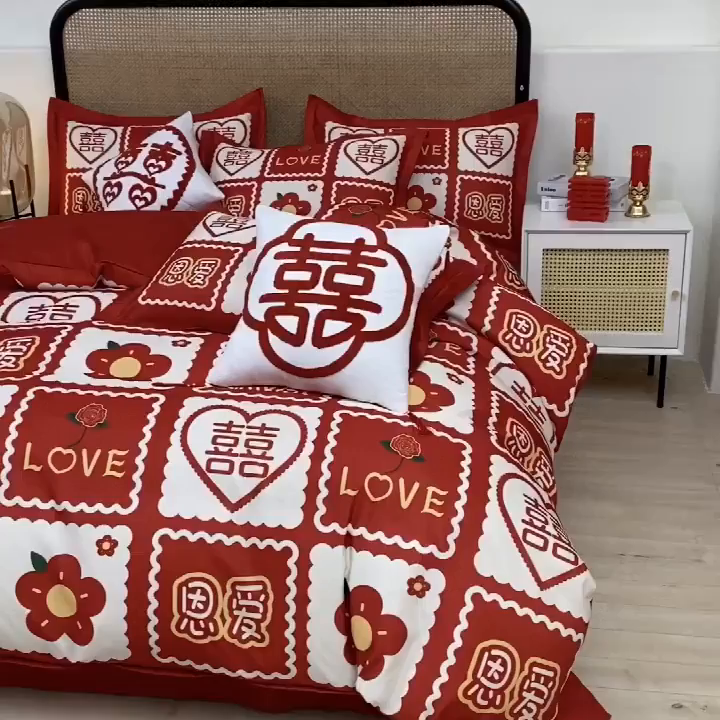 91家纺网 家纺一手货源 找家纺 啊雅家居 2026新款大红婚庆数码印花四件套床单款床笠款 恩爱