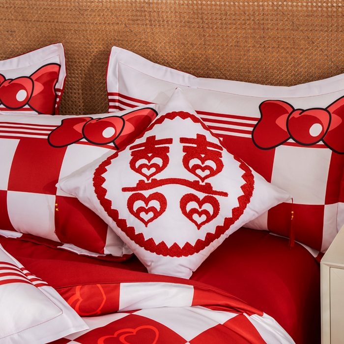 91家纺网 家纺一手货源 找家纺 啊雅家居 2026新款大红婚庆数码印花四件套床单款床笠款 相爱格
