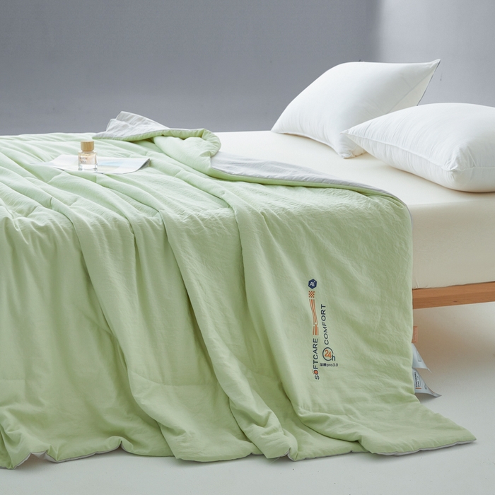 91家纺网 家纺一手货源 找家纺 蓝雀翎 2025新款深睡Pro3.0双感夏被系列 深睡Pro云感夏被-果绿