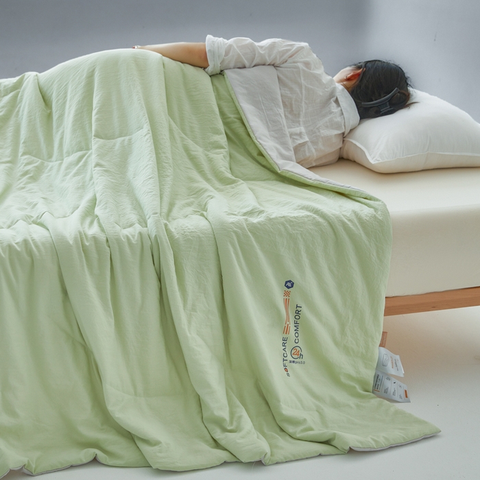 91家纺网 家纺一手货源 找家纺 蓝雀翎 2025新款深睡Pro3.0双感夏被系列 深睡Pro云感夏被-果绿