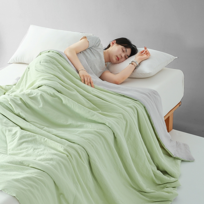 91家纺网 家纺一手货源 找家纺 蓝雀翎 2025新款深睡Pro3.0双感夏被系列 深睡Pro云感夏被-果绿