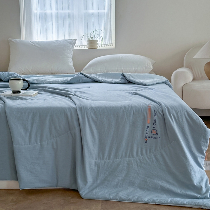 91家纺网 家纺一手货源 找家纺 蓝雀翎 2025新款深睡Pro3.0双感夏被系列 深睡Pro云感夏被-天蓝色