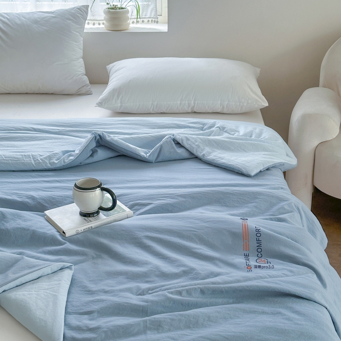 91家纺网 家纺一手货源 找家纺 蓝雀翎 2025新款深睡Pro3.0双感夏被系列 深睡Pro云感夏被-天蓝色