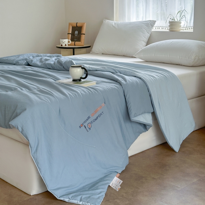 91家纺网 家纺一手货源 找家纺 蓝雀翎 2025新款深睡Pro3.0双感夏被系列 深睡Pro云感夏被-天蓝色