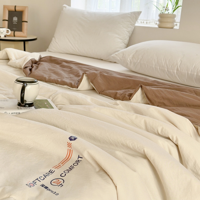 91家纺网 家纺一手货源 找家纺 蓝雀翎 2025新款深睡Pro3.0双感夏被系列 深睡Pro云感夏被-奶杏色