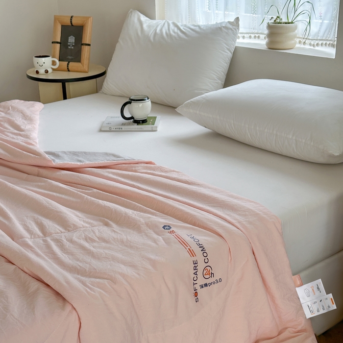 91家纺网 家纺一手货源 找家纺 蓝雀翎 2025新款深睡Pro3.0双感夏被系列 深睡Pro云感夏被-少女粉