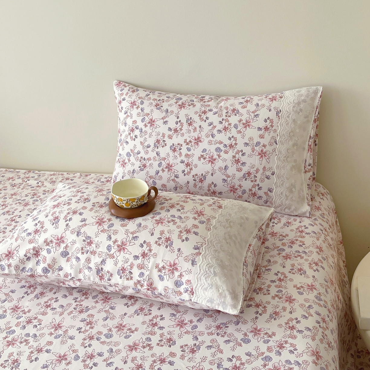 91家纺网 家纺一手货源 找家纺 春皖家纺 2026春夏新品老粗布花边款单枕套 枕套单件 花边-塞西