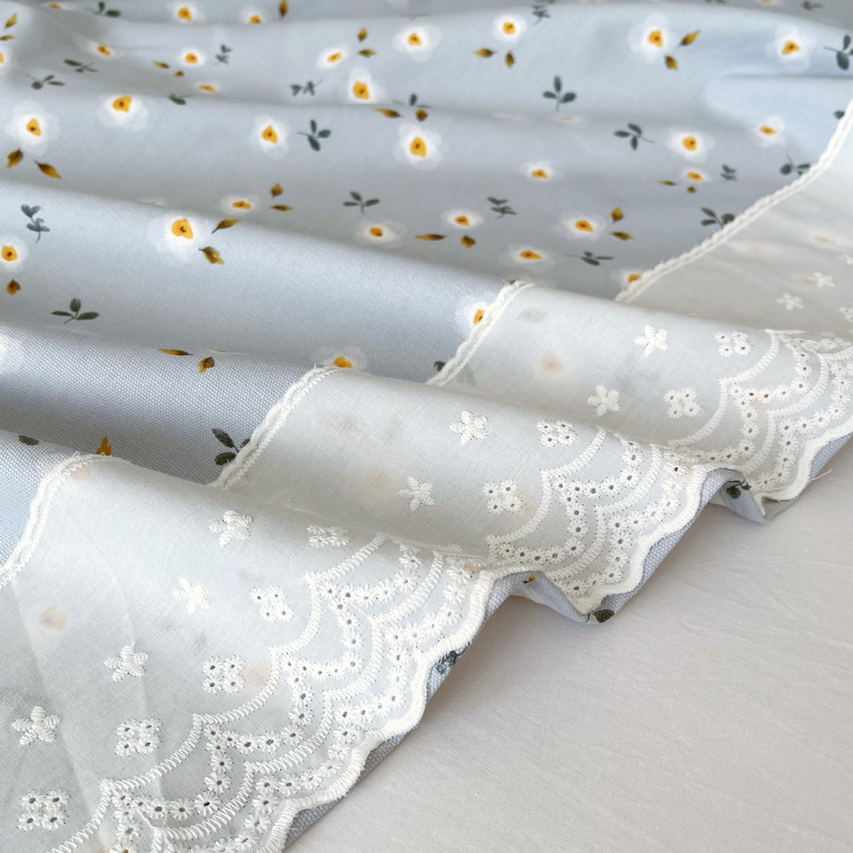 91家纺网 家纺一手货源 找家纺 春皖家纺 2026春夏新款老粗布花边款凉席席子单床单 床单单件 花边-莱昂