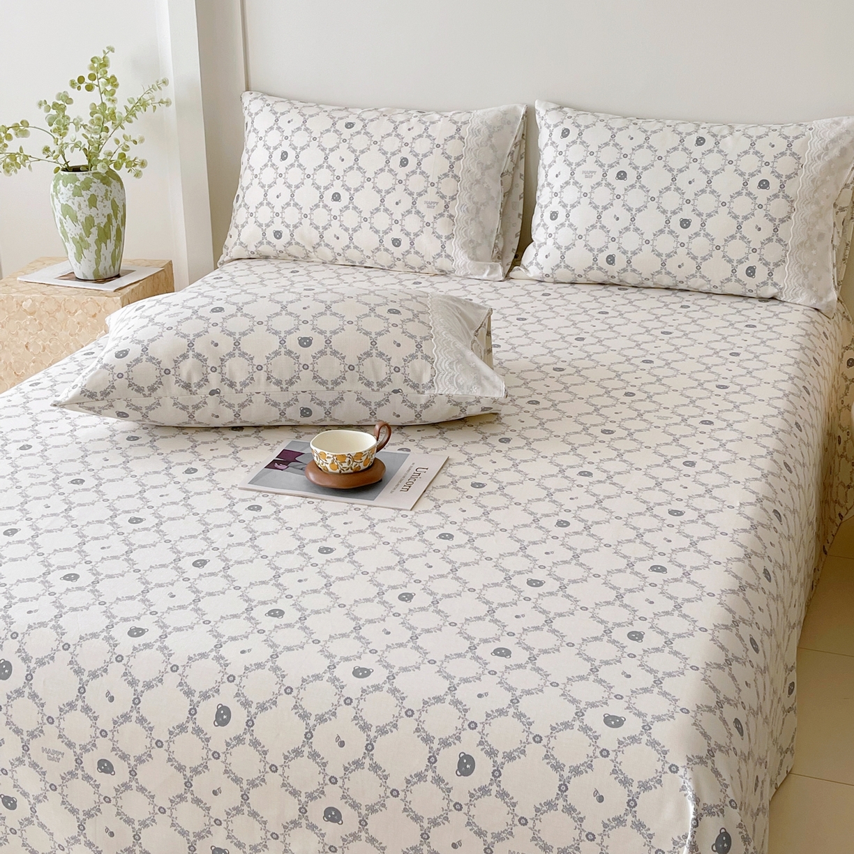 91家纺网 家纺一手货源 找家纺 春皖家纺 2026春夏新款老粗布花边款凉席席子单床单 床单单件 花边-米娅