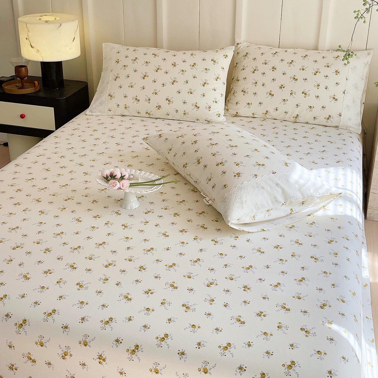 91家纺网 家纺一手货源 找家纺 春皖家纺 2026春夏新款老粗布花边款凉席席子单床单 床单单件 花边-倩影米