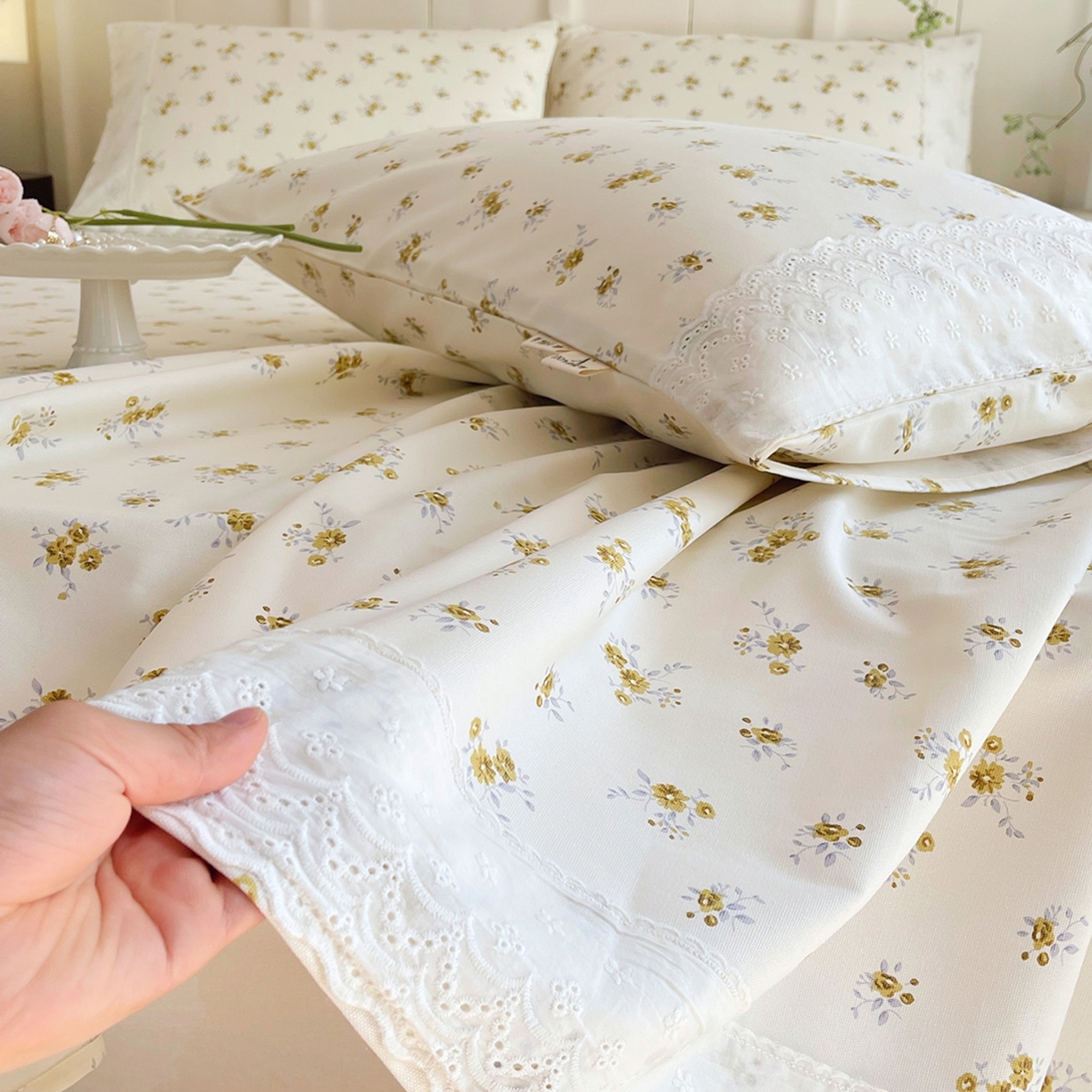 91家纺网 家纺一手货源 找家纺 春皖家纺 2026春夏新款老粗布花边款凉席席子单床单 床单单件 花边-倩影米