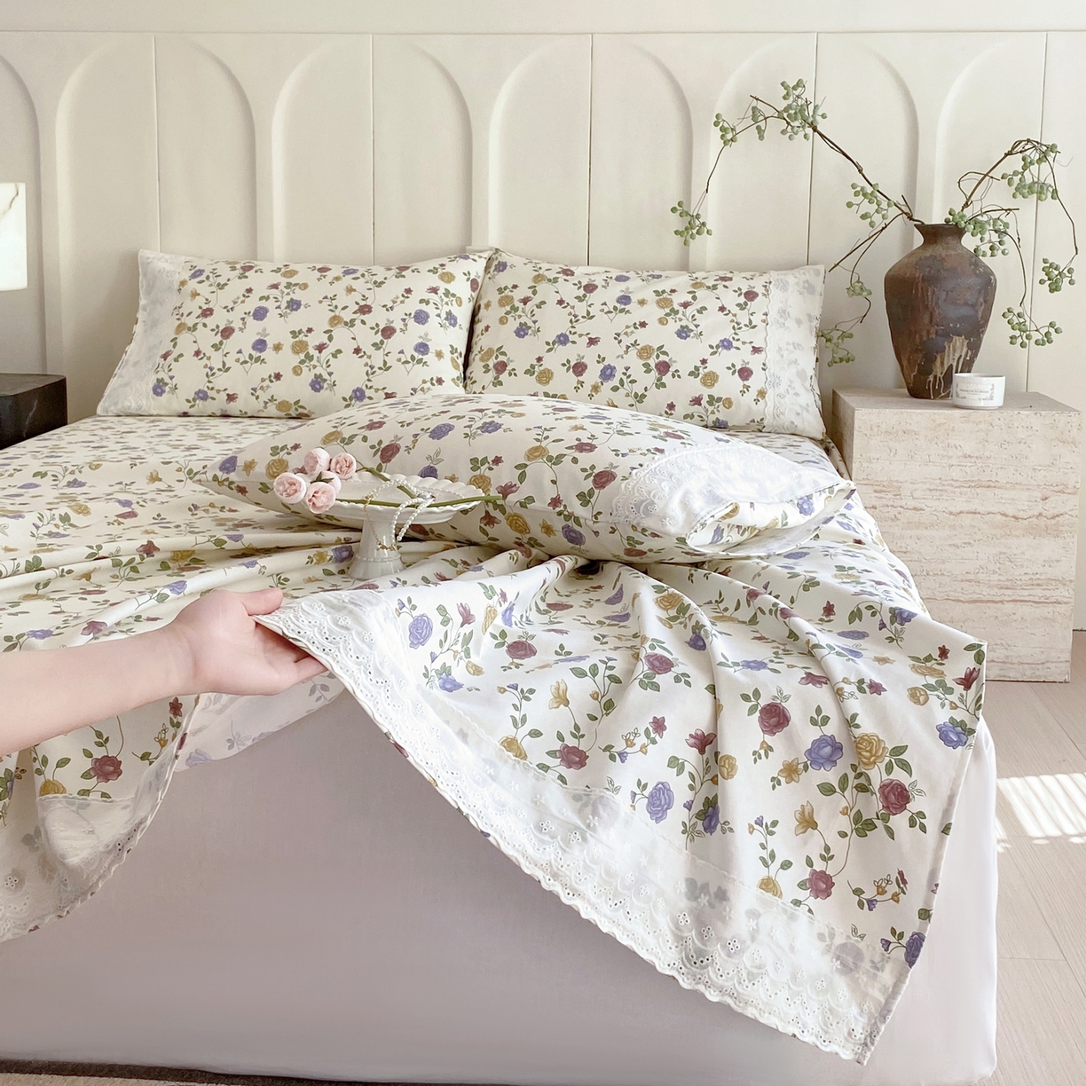 91家纺网 家纺一手货源 找家纺 春皖家纺 2026春夏新款老粗布花边款凉席席子单床单 床单单件 花边-田园梦