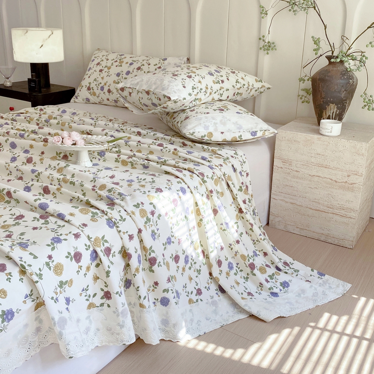 91家纺网 家纺一手货源 找家纺 春皖家纺 2026春夏新款老粗布花边款凉席席子单床单 床单单件 花边-田园梦