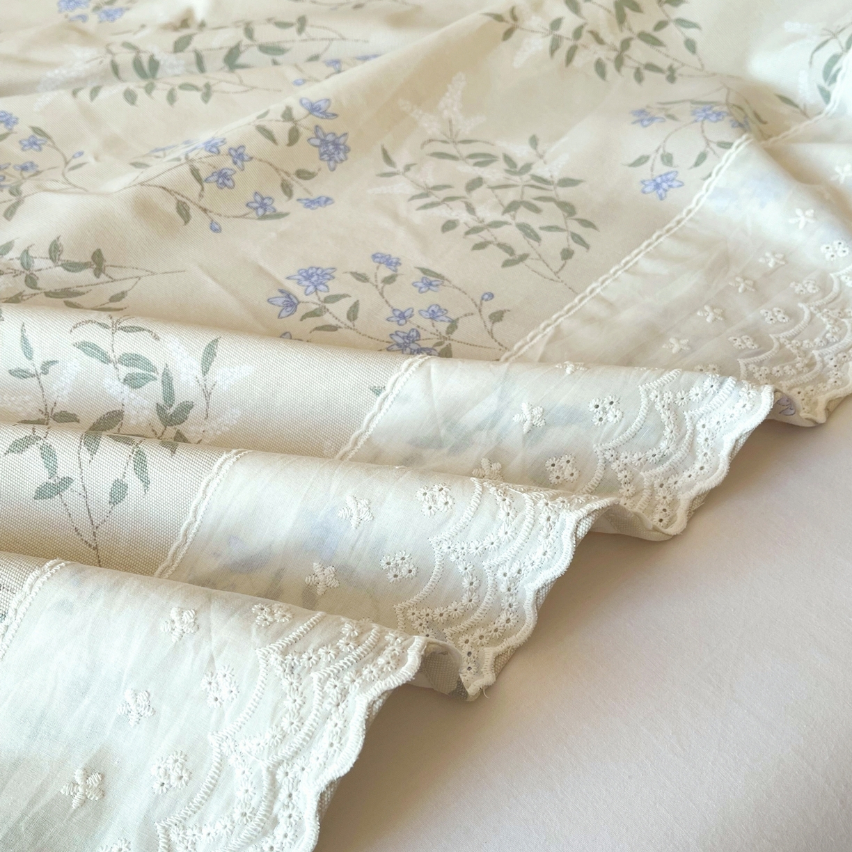 91家纺网 家纺一手货源 找家纺 春皖家纺 2026春夏新款老粗布花边款凉席席子单床单 床单单件 花边-香颂