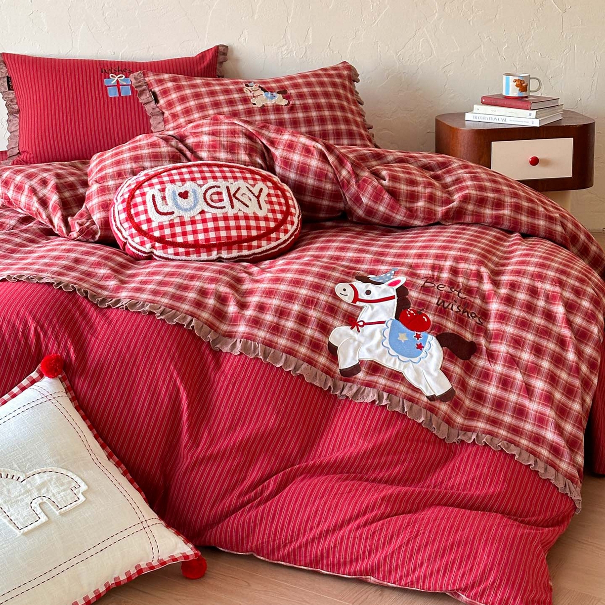 91家纺网 家纺一手货源 找家纺 （总）RYB红黄兰 2026新款设计师原创全棉色织水洗棉贴布绣三件套四件套