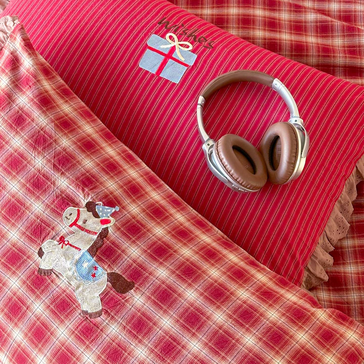 91家纺网 家纺一手货源 找家纺 （总）RYB红黄兰 2026新款设计师原创全棉色织水洗棉贴布绣三件套四件套