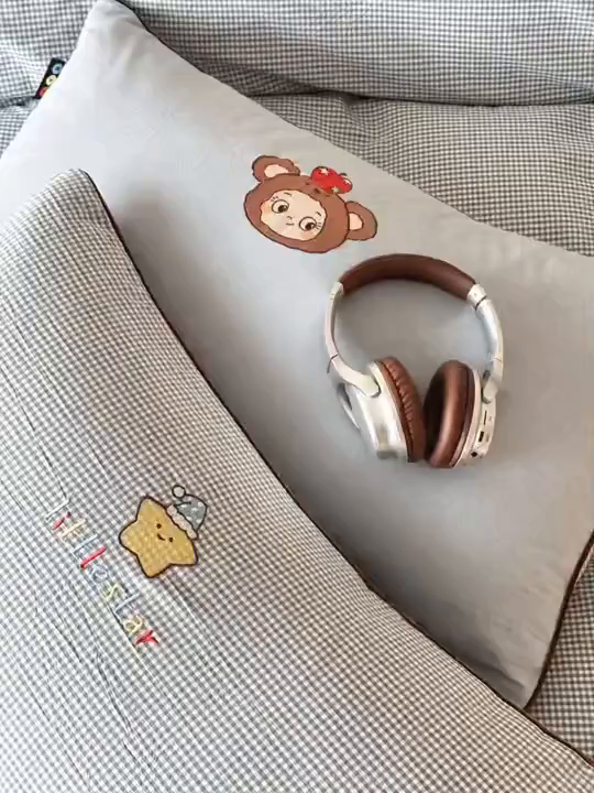 91家纺网 家纺一手货源 找家纺 RYB红黄兰 2026新款设计师原创全棉色织水洗棉贴布绣三件套四件套 星星小熊