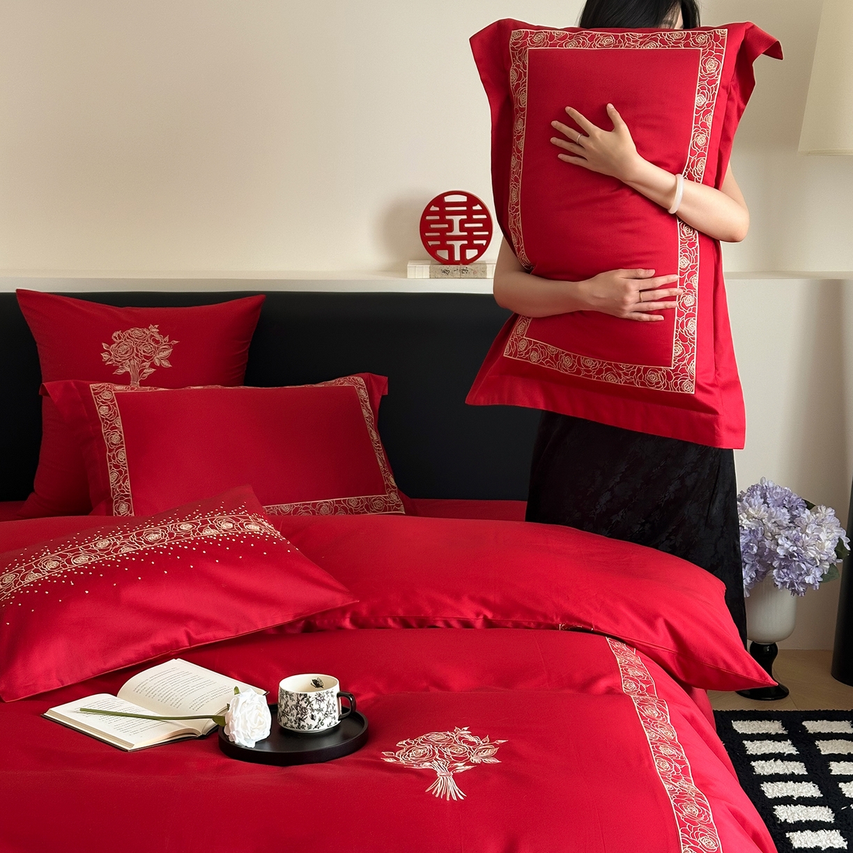 91家纺网 家纺一手货源 找家纺 曼布缇 2026春夏新款长绒棉刺绣四件套-素雅怡人（会员减20  券后控价418起） 素雅怡人 夏威夷红