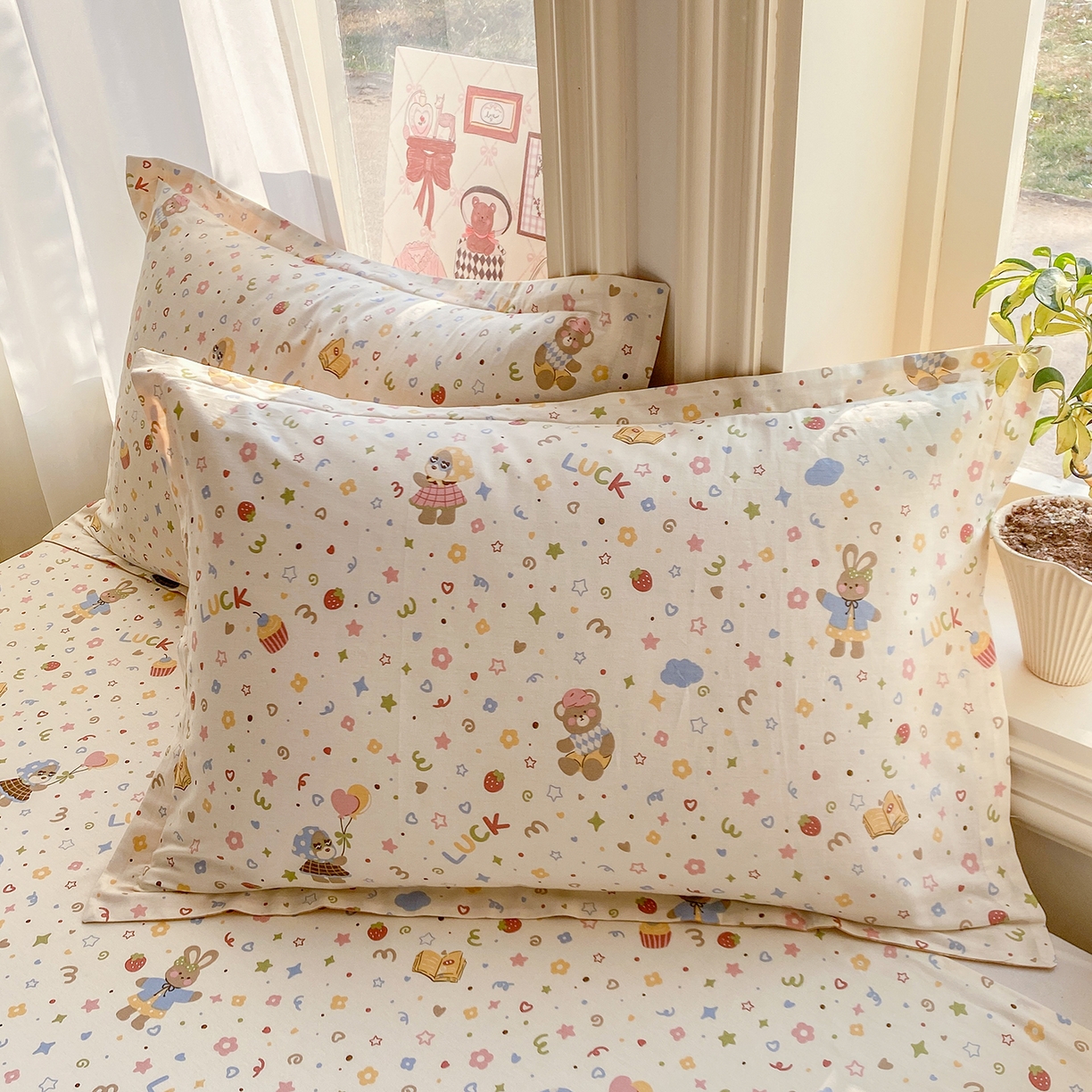 91家纺网 家纺一手货源 找家纺 花梦欣 2026新款全棉印花单品系列3简约卡通款-单枕套 都市熊仔