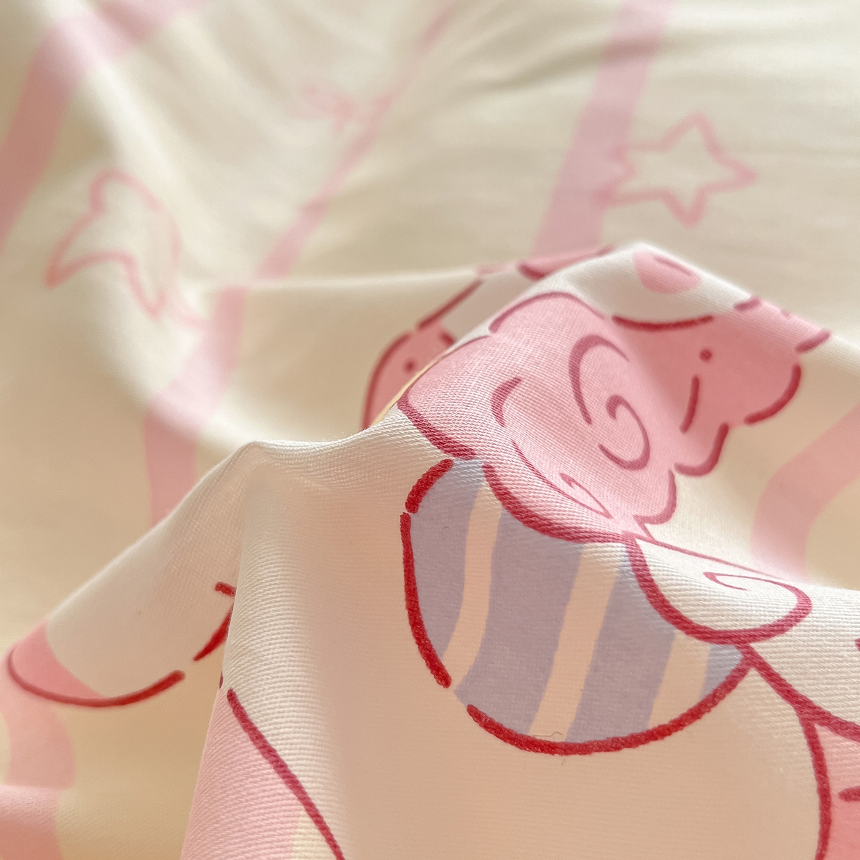 91家纺网 家纺一手货源 找家纺 花梦欣 2026新款全棉印花单品系列3简约卡通款-单枕套 粉色独角兽