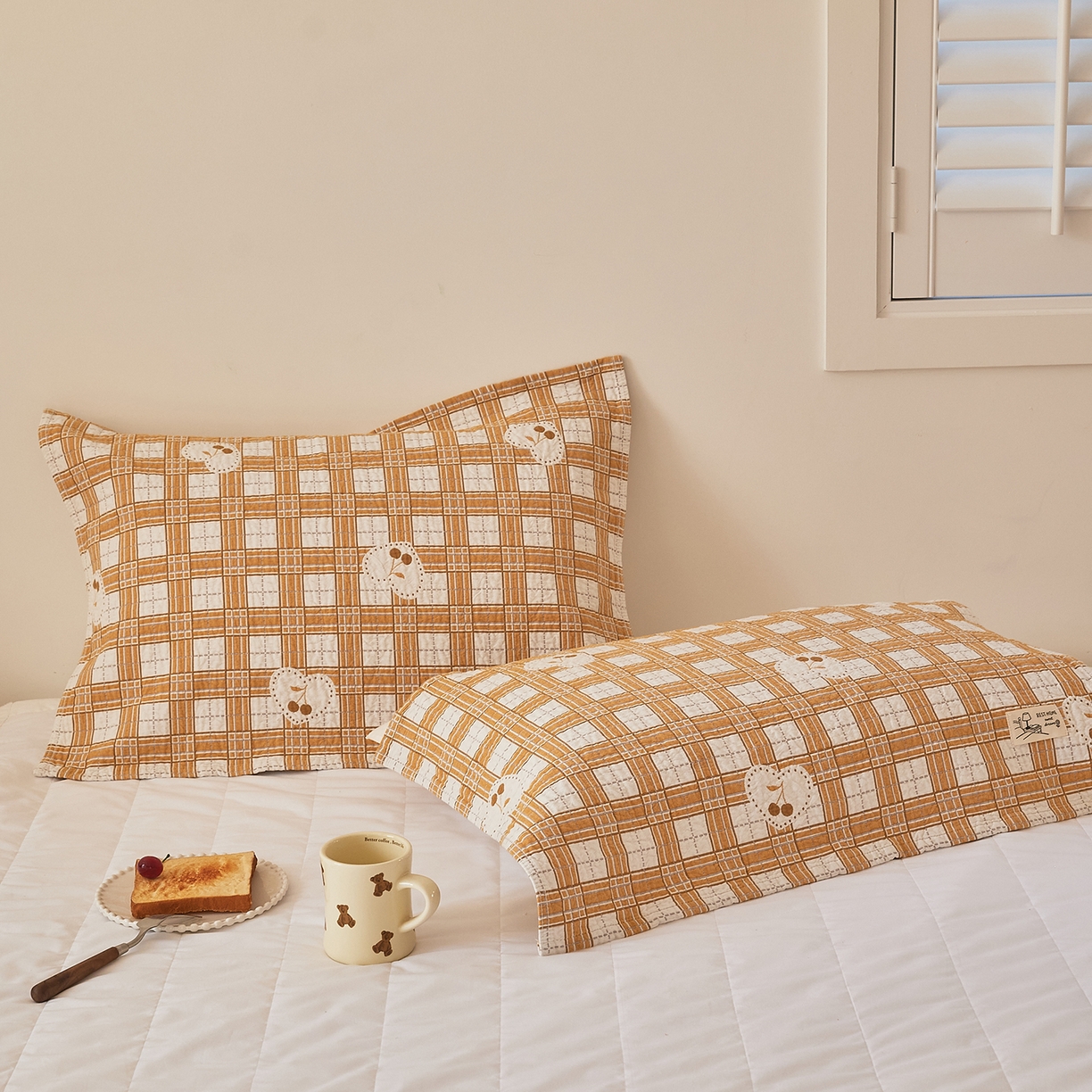 91家纺网 家纺一手货源 找家纺 沐瑟家纺 2026新款安心棉枕巾 爱心樱桃-黄