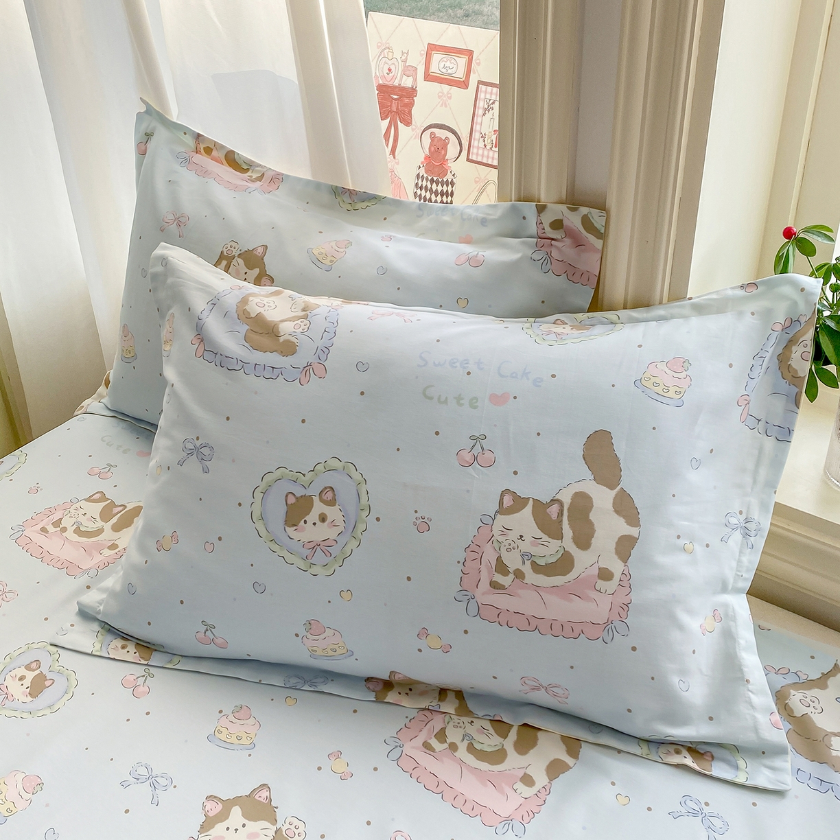 91家纺网 家纺一手货源 找家纺 花梦欣 2026新款全棉印花单品系列3简约卡通款-单枕套 狸花小姐兰
