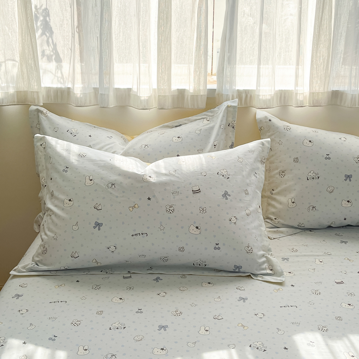 91家纺网 家纺一手货源 找家纺 花梦欣 2026新款全棉印花单品系列3简约卡通款-单枕套 路灯影院