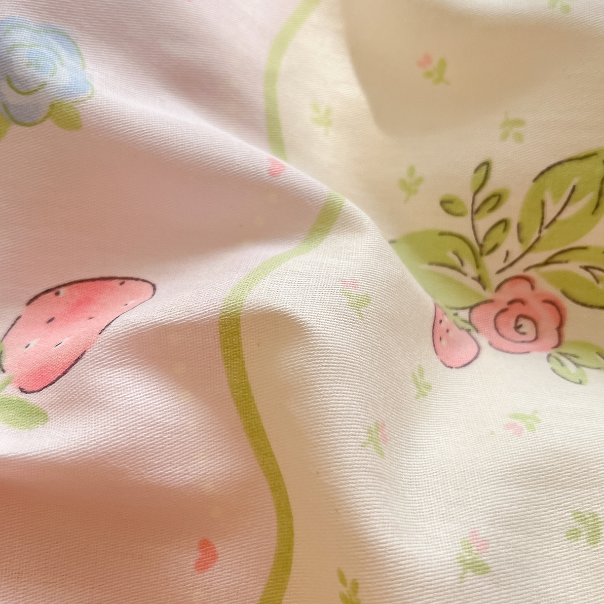 91家纺网 家纺一手货源 找家纺 花梦欣 2026新款全棉印花单品系列3简约卡通款-单枕套 兔子草莓园