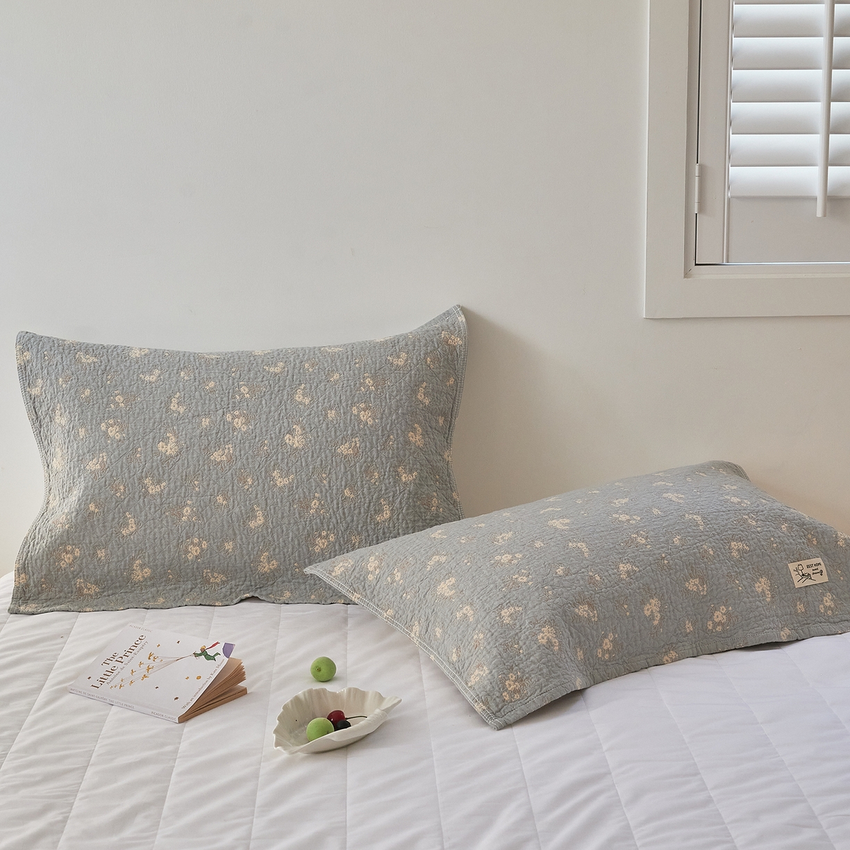 91家纺网 家纺一手货源 找家纺 沐瑟家纺 2026新款安心棉枕巾 花釉-灰色