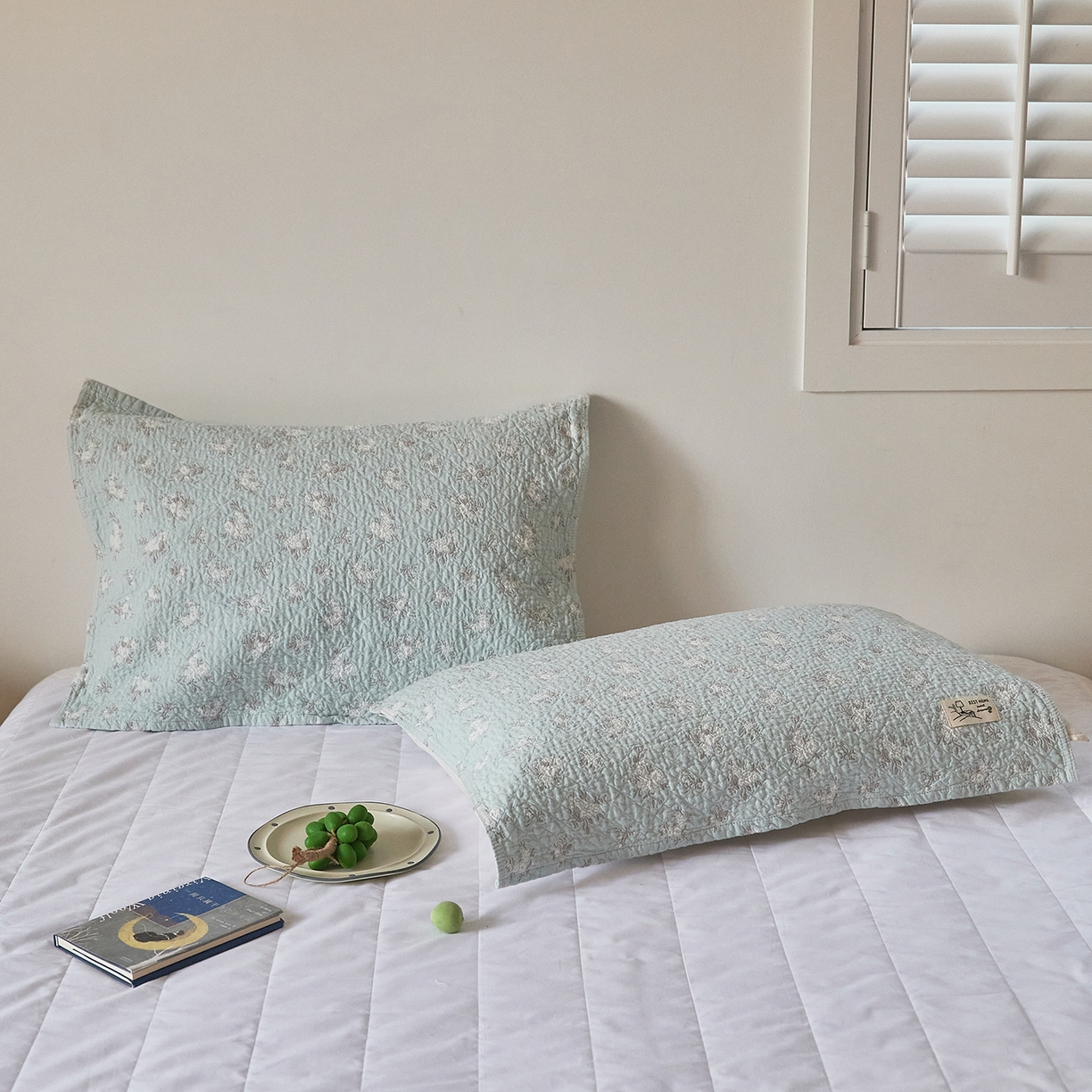 91家纺网 家纺一手货源 找家纺 沐瑟家纺 2026新款安心棉枕巾 花釉-浅蓝