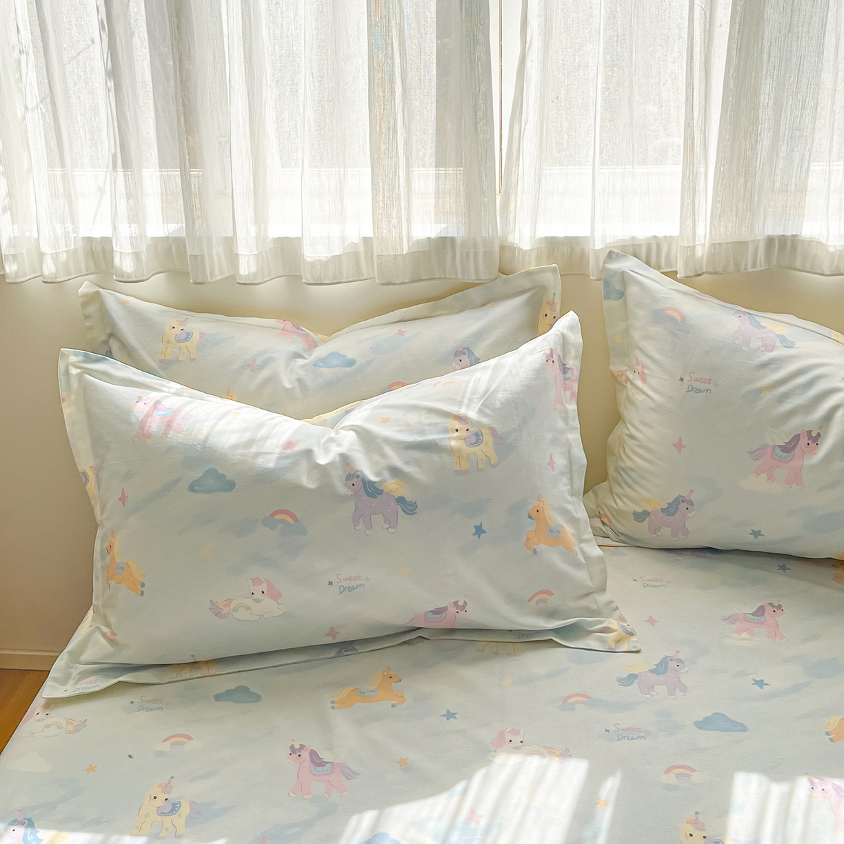 91家纺网 家纺一手货源 找家纺 花梦欣 2026新款全棉印花单品系列3简约卡通款-单枕套 星芒小马