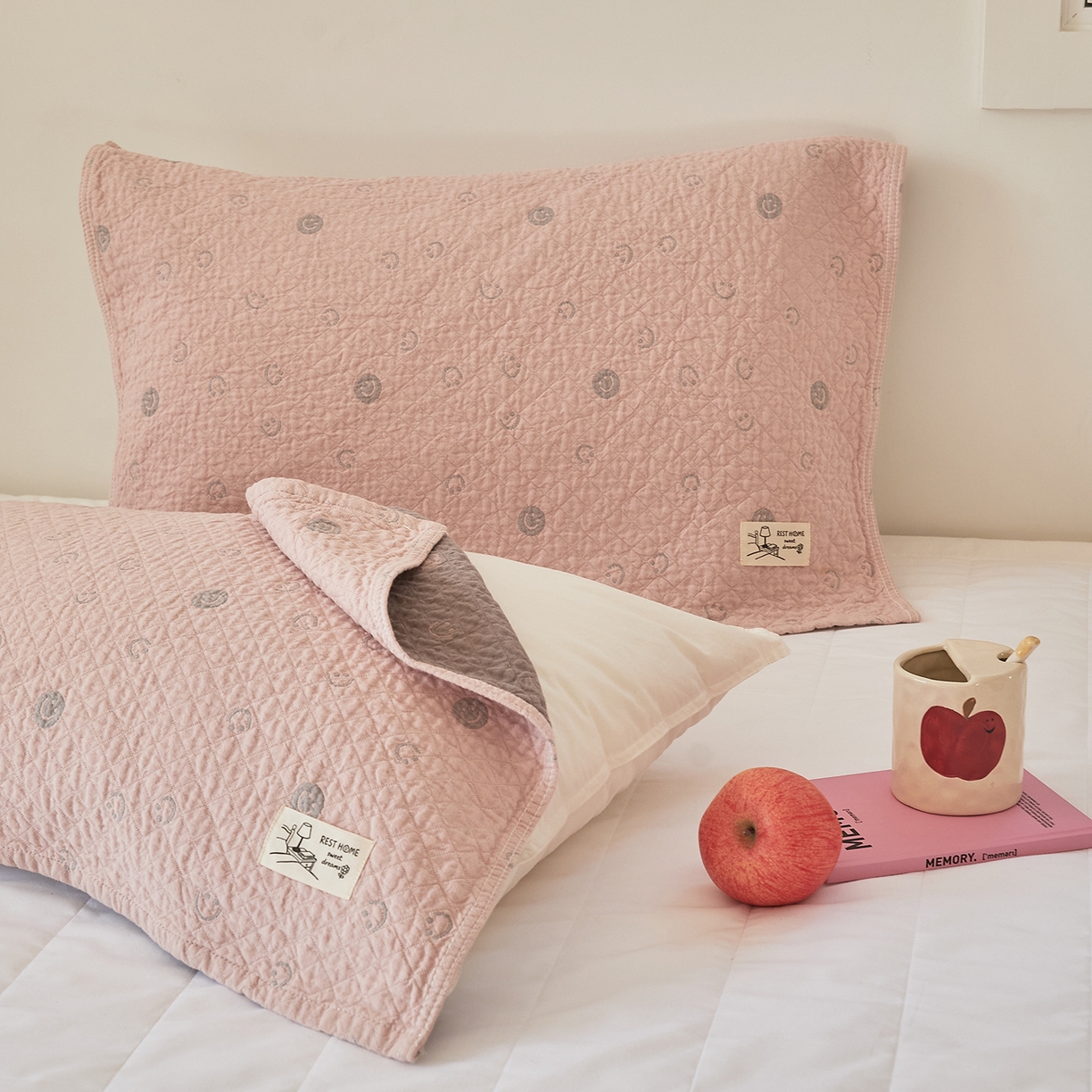 91家纺网 家纺一手货源 找家纺 沐瑟家纺 2026新款安心棉枕巾 笑脸-粉