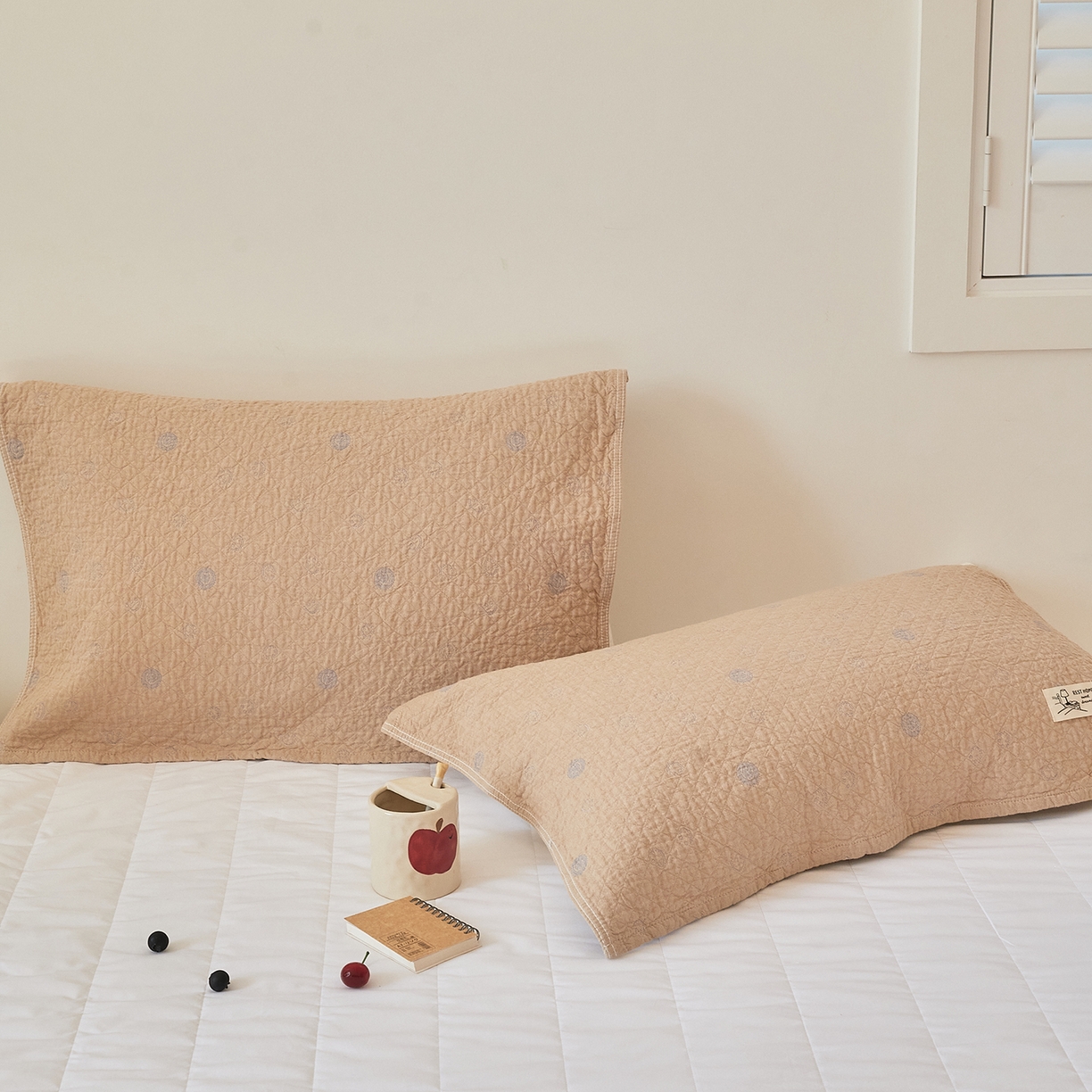 91家纺网 家纺一手货源 找家纺 沐瑟家纺 2026新款安心棉枕巾 笑脸-浅咖