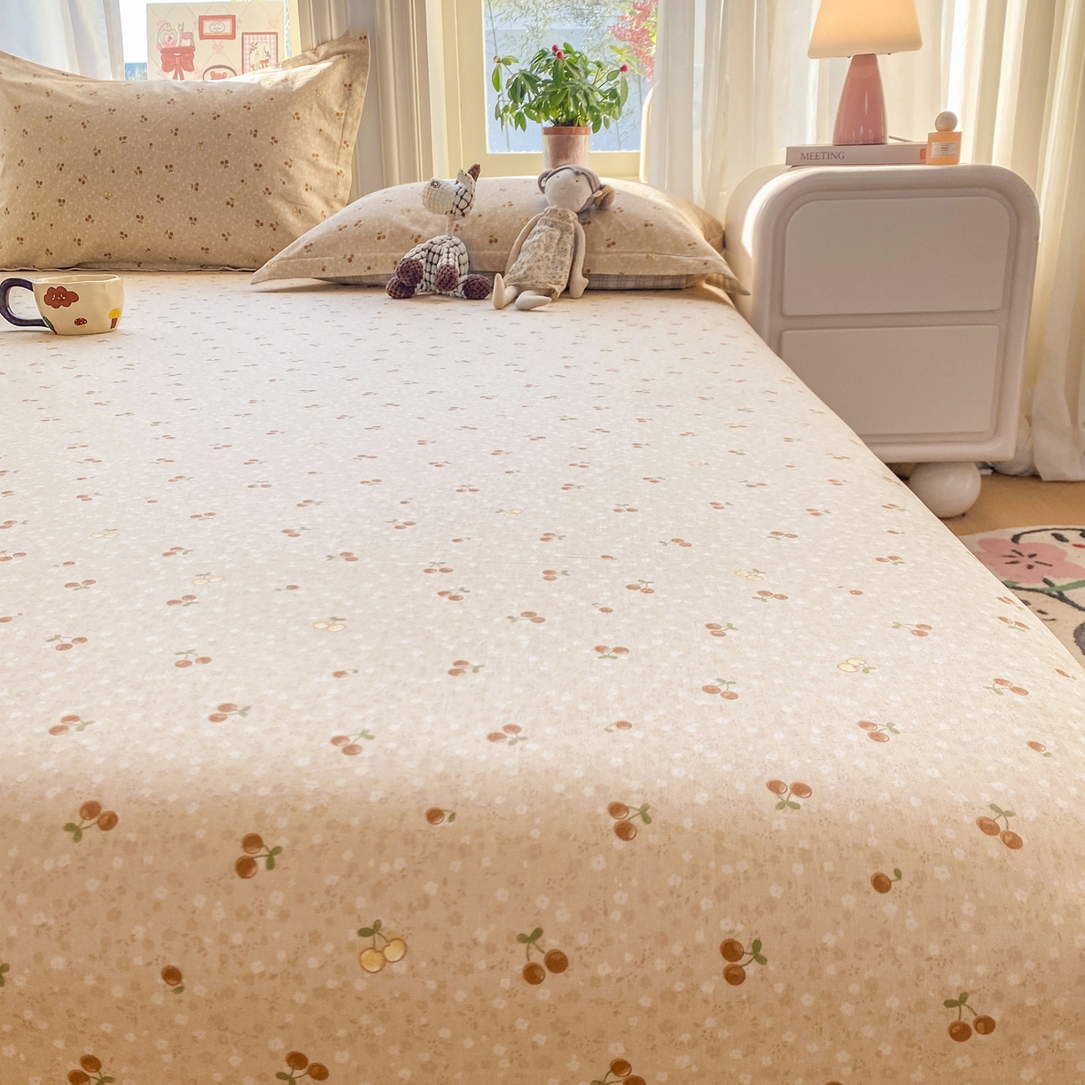 91家纺网 家纺一手货源 找家纺 花梦欣 2026新款全棉印花单品系列3简约卡通款-单床单 刺绣潮声咖