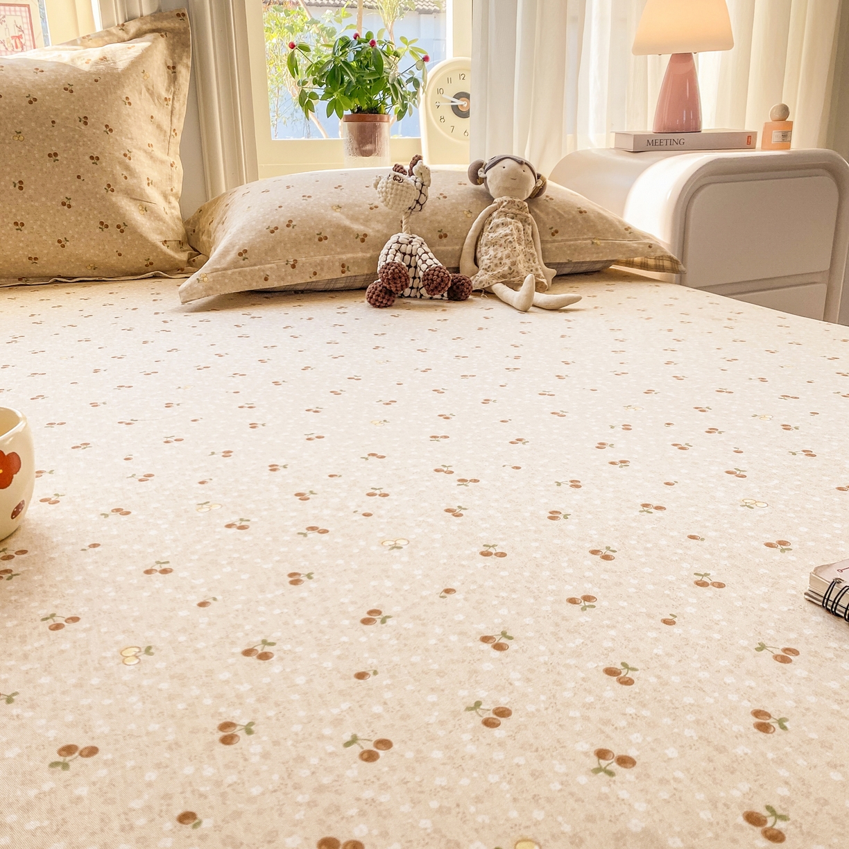 91家纺网 家纺一手货源 找家纺 花梦欣 2026新款全棉印花单品系列3简约卡通款-单床单 刺绣潮声咖