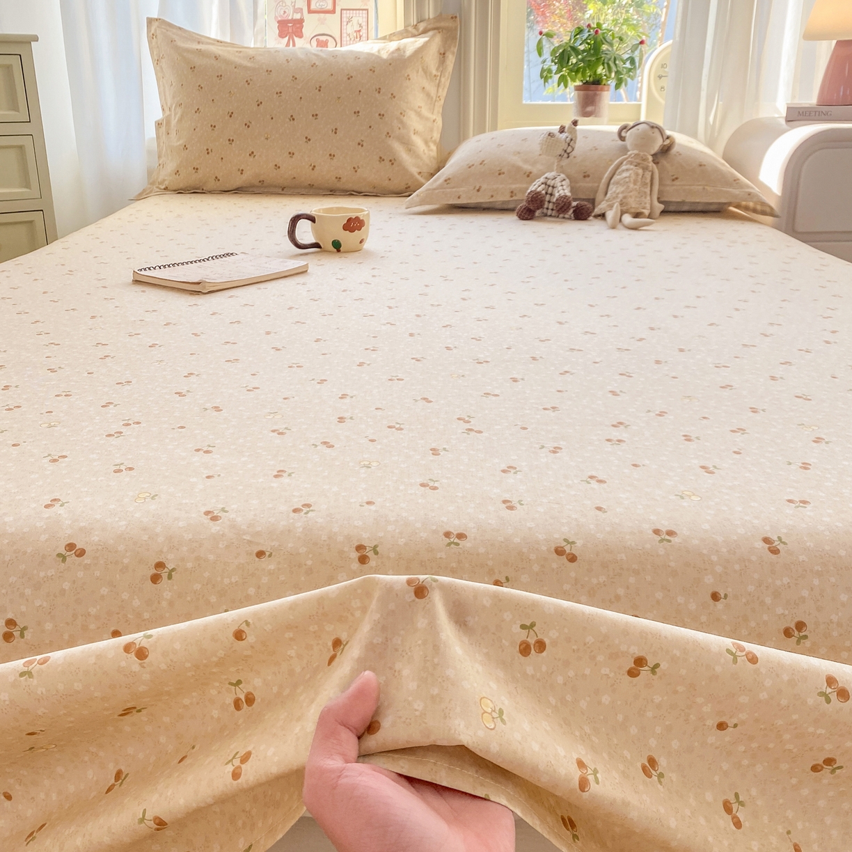 91家纺网 家纺一手货源 找家纺 花梦欣 2026新款全棉印花单品系列3简约卡通款-单床单 刺绣潮声咖