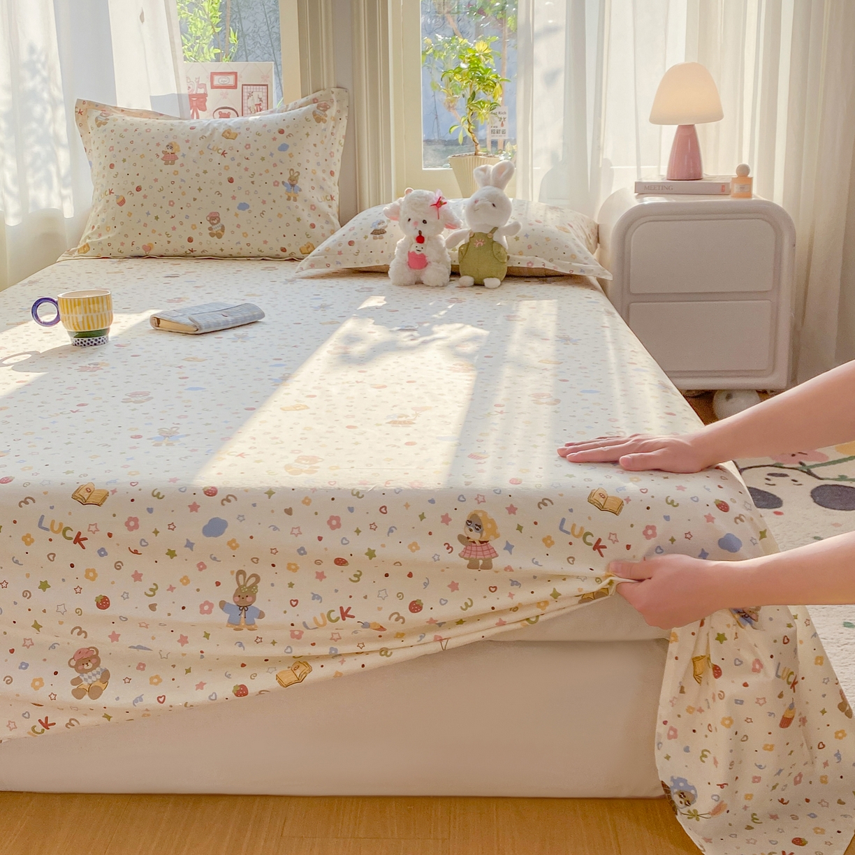 91家纺网 家纺一手货源 找家纺 花梦欣 2026新款全棉印花单品系列3简约卡通款-单床单 都市熊仔