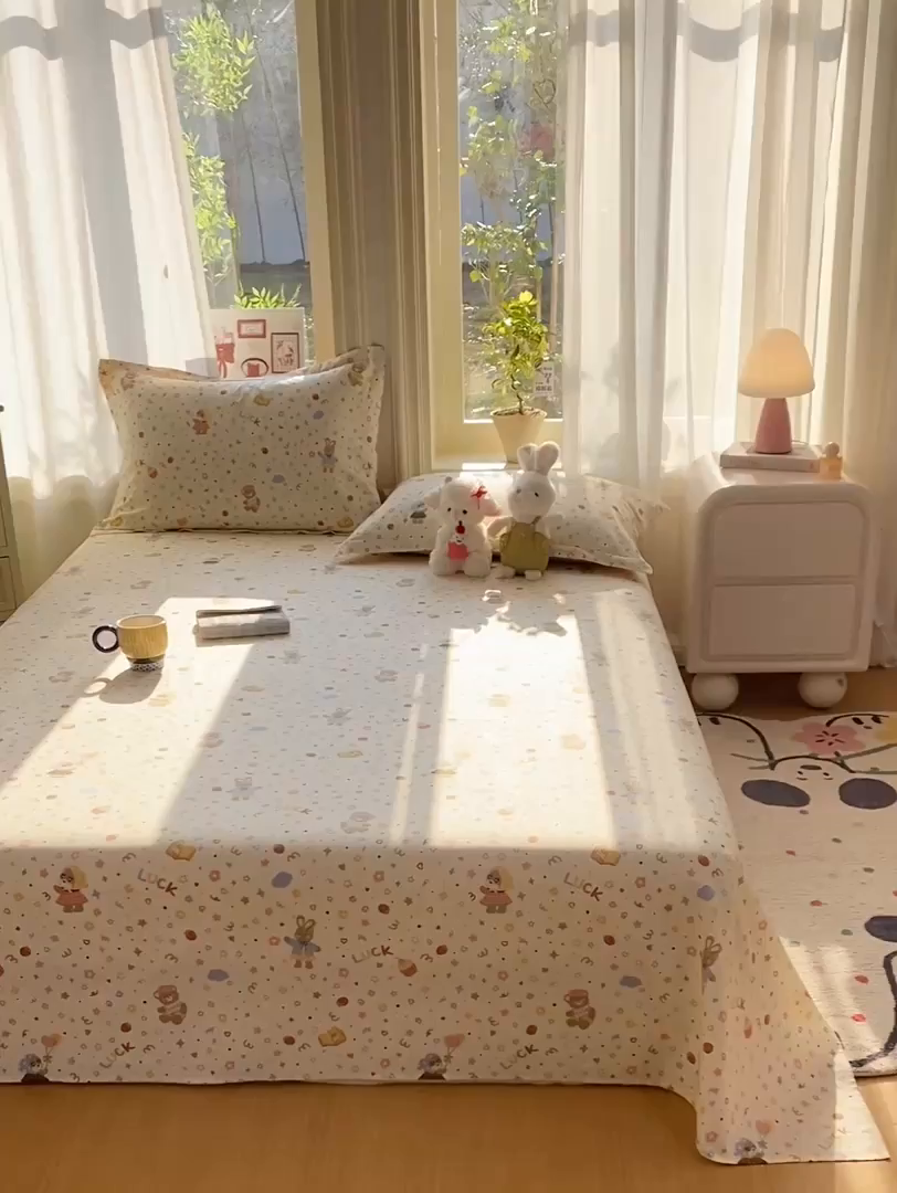 91家纺网 家纺一手货源 找家纺 花梦欣 2026新款全棉印花单品系列3简约卡通款-单床单 都市熊仔