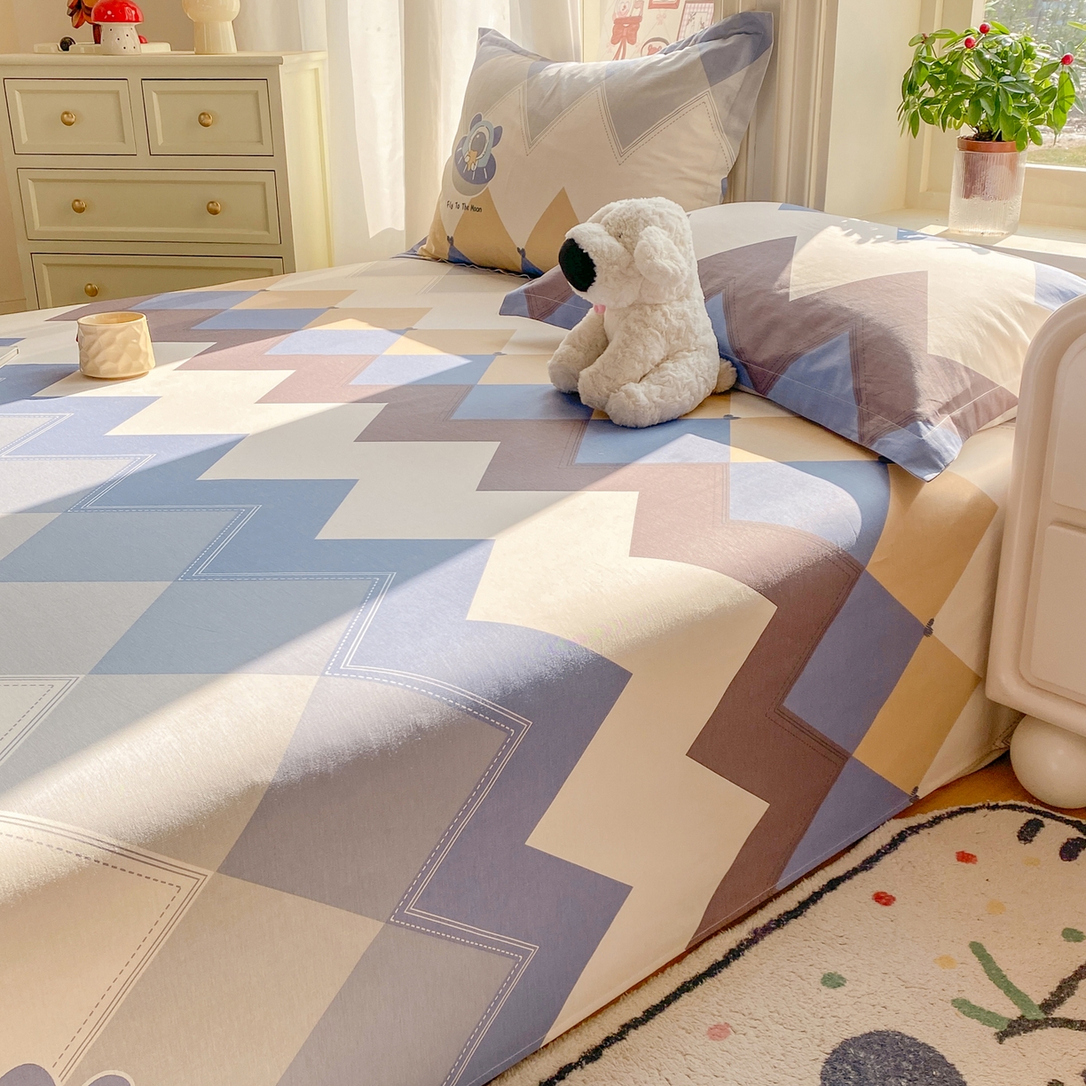 91家纺网 家纺一手货源 找家纺 花梦欣 2026新款全棉印花单品系列3简约卡通款-单床单 几何飞船