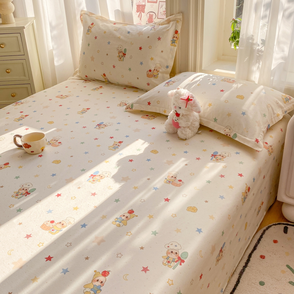 91家纺网 家纺一手货源 找家纺 花梦欣 2026新款全棉印花单品系列3简约卡通款-单床单 快乐小星