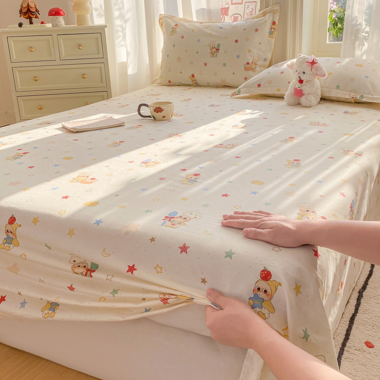 91家纺网 家纺一手货源 找家纺 花梦欣 2026新款全棉印花单品系列3简约卡通款-单床单 快乐小星