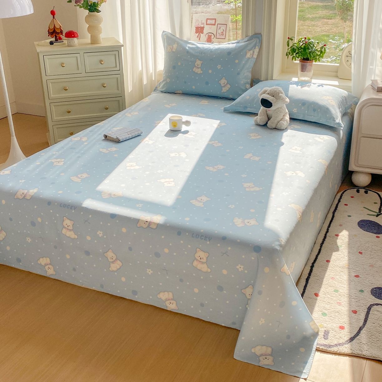 91家纺网 家纺一手货源 找家纺 花梦欣 2026新款全棉印花单品系列3简约卡通款-单床单 蓝色泡芙狗