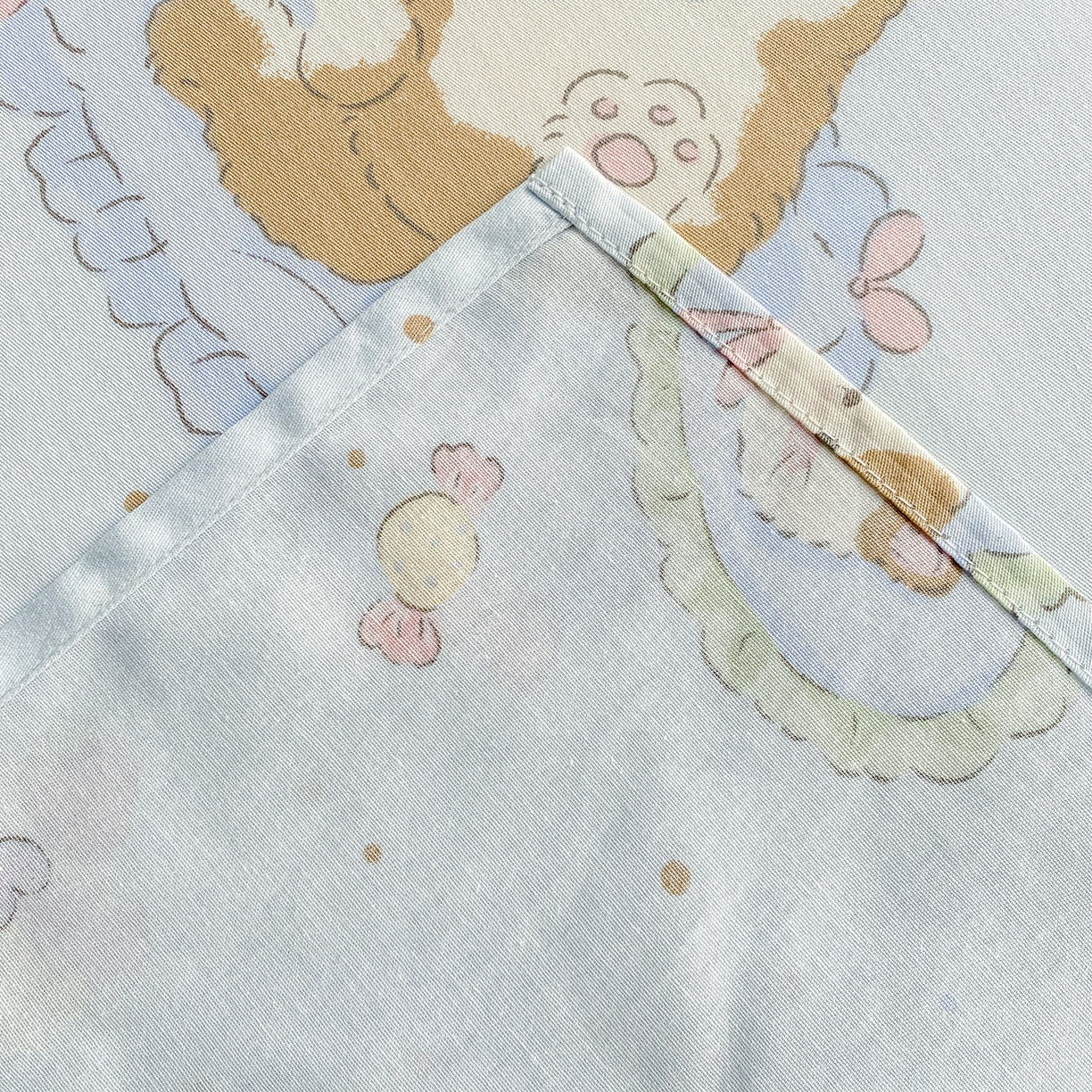 91家纺网 家纺一手货源 找家纺 花梦欣 2026新款全棉印花单品系列3简约卡通款-单床单 狸花小姐兰