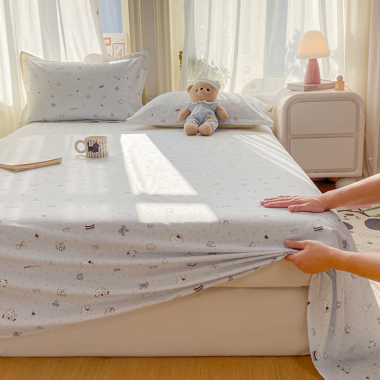 91家纺网 家纺一手货源 找家纺 花梦欣 2026新款全棉印花单品系列3简约卡通款-单床单 路灯影院